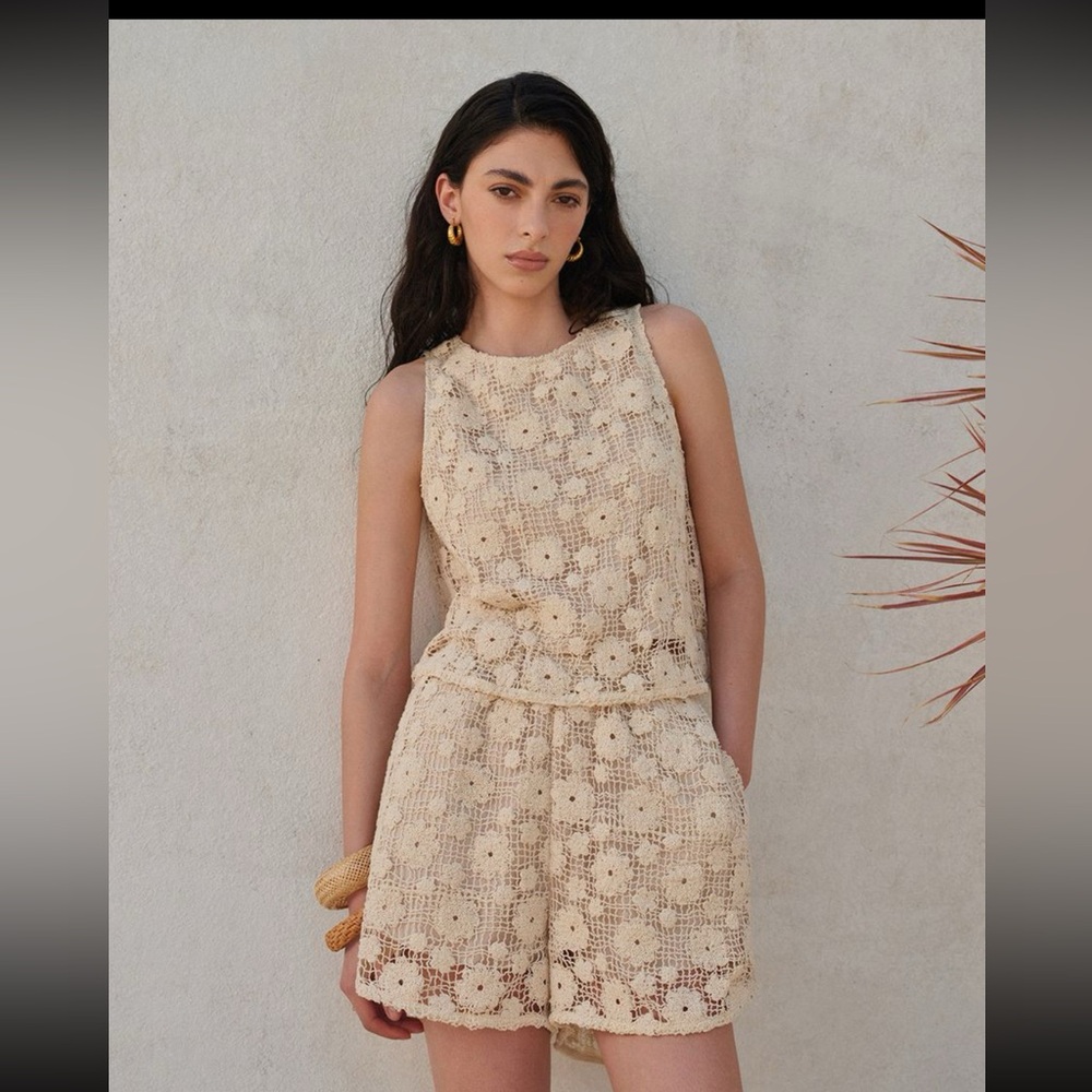 Tan Floral Sleeveless Set